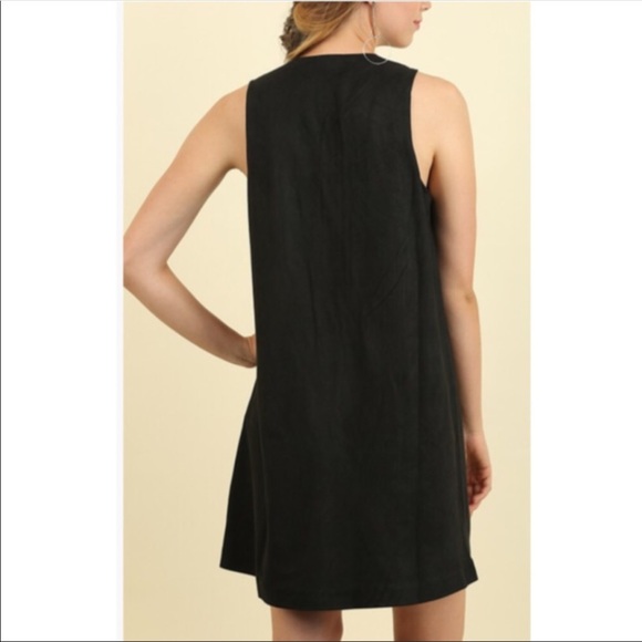 Elegant suede embroidered dress - Picture 2 of 3